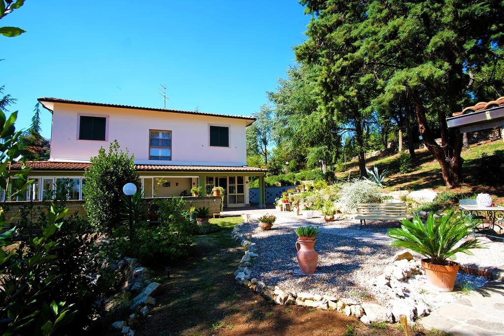 Bed And Breakfast Romantica Evasione Sutri Luaran gambar