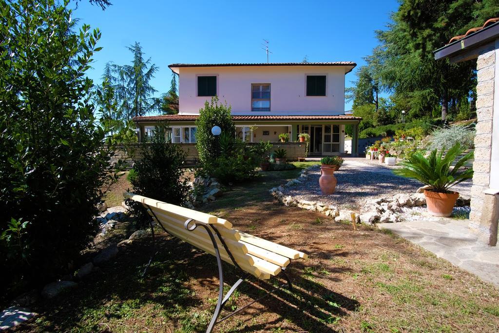 Bed And Breakfast Romantica Evasione Sutri Luaran gambar